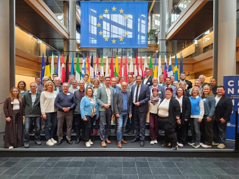Drei Tage Europa zum Anfassen! 🇪🇺🚌 Der NÖ Gemeindebund ist mit einer 40-köpfigen Delegation aus Bürgermeister:innen u...