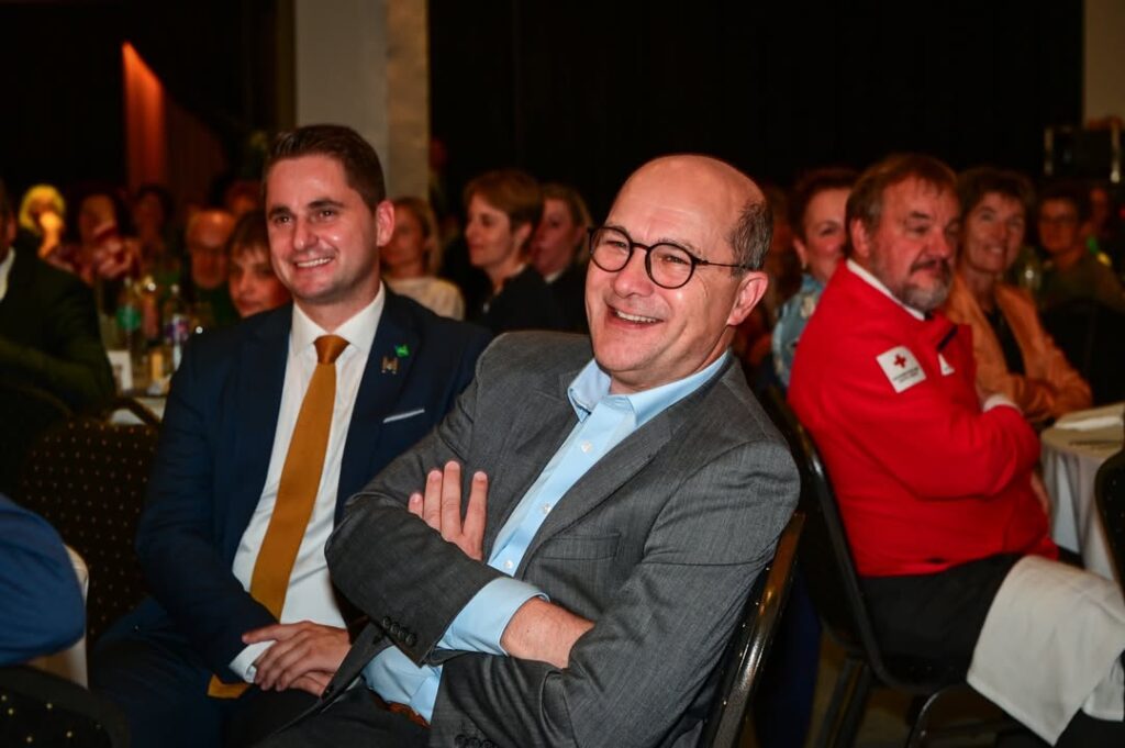 Nach 14 Jahren als Präsidentin des Hilfswerk Niederösterreich übergab Michaela Hinterholzer ihr Amt an Lukas Brandweiner...