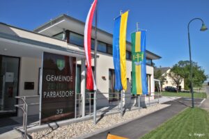 Die Verwaltung in Parbasdorf ist äußerst schlank organisiert. Der Bürgermeister mussauch alltägliche operative Aufgaben wahrnehmen.