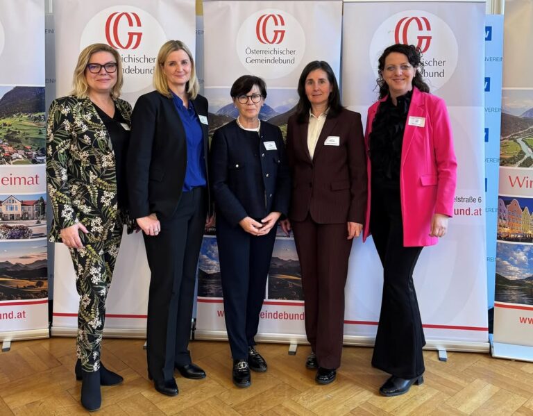 Bürgermeisterinnen fordern: „Frauen, engagiert euch!“ 💪 Heute und morgen treffen sich die Bürgermeisterinnen und Vizebü...